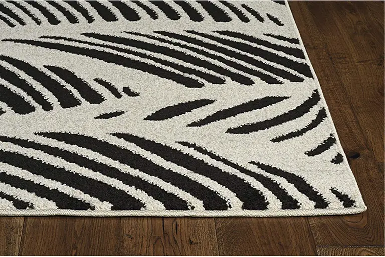 Black White Machine Woven UV Treated Tropical Palm Leaves Indoor Outdoor Area Rug Photo 3