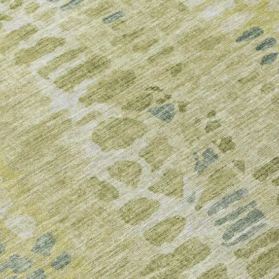 8' Artichoke Green And Beige Round Abstract Washable Indoor Outdoor Area Rug Photo 9