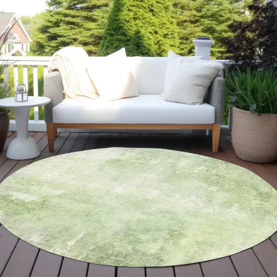 8' Artichoke Green And Ivory Round Abstract Washable Indoor Outdoor Area Rug Photo 5