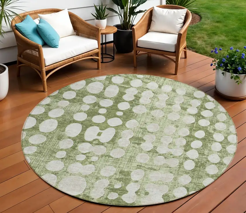 8' Artichoke Green And Ivory Round Abstract Washable Indoor Outdoor Area Rug Photo 1