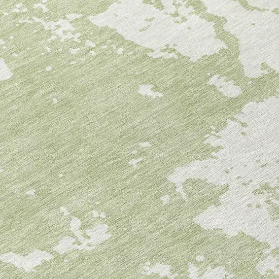8' Artichoke Green And Ivory Round Abstract Washable Indoor Outdoor Area Rug Photo 7