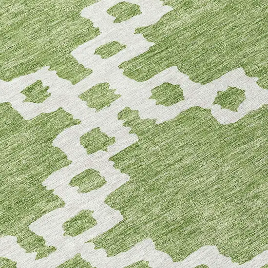 8' Artichoke Green And Ivory Round Geometric Washable Indoor Outdoor Area Rug Photo 8