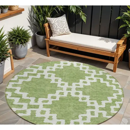 8' Artichoke Green And Ivory Round Geometric Washable Indoor Outdoor Area Rug Photo 1
