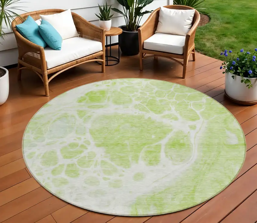 8' Artichoke Green And Ivory Round Nautical Washable Indoor Outdoor Area Rug Photo 1