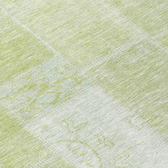 8' Artichoke Green And Ivory Round Patchwork Washable Indoor Outdoor Area Rug Photo 9