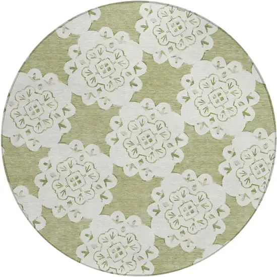 8' Artichoke Green And Ivory Round Quatrefoil Washable Indoor Outdoor Area Rug Photo 2