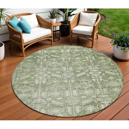 8' Artichoke Green And Ivory Round Tribal Washable Indoor Outdoor Area Rug Photo 2
