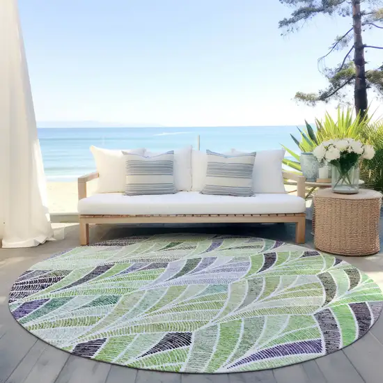 8' Artichoke Green And Mint Green Round Geometric Washable Indoor Outdoor Area Rug Photo 8