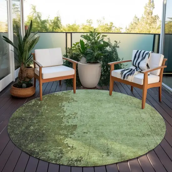 8' Artichoke Green And Olive Green Round Abstract Washable Indoor Outdoor Area Rug Photo 5
