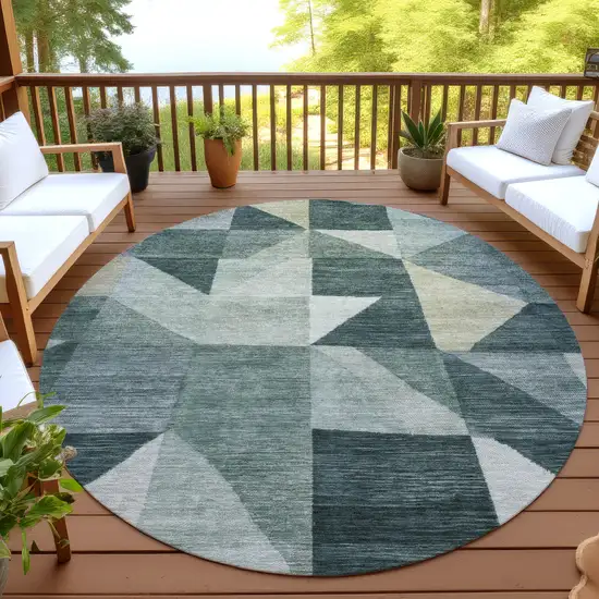 8' Artichoke Green And Wheat Round Geometric Washable Indoor Outdoor Area Rug Photo 4