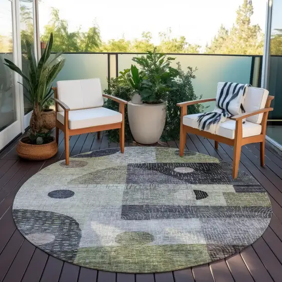 8' Artichoke Green Gray And Charcoal Round Geometric Washable Indoor Outdoor Area Rug Photo 7