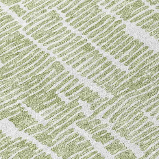8' Artichoke Green Green And Ivory Round Abstract Washable Indoor Outdoor Area Rug Photo 8