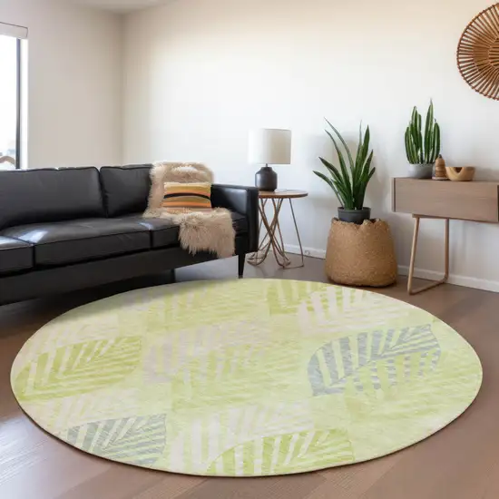 8' Artichoke Green Green And Ivory Round Floral Washable Indoor Outdoor Area Rug Photo 9
