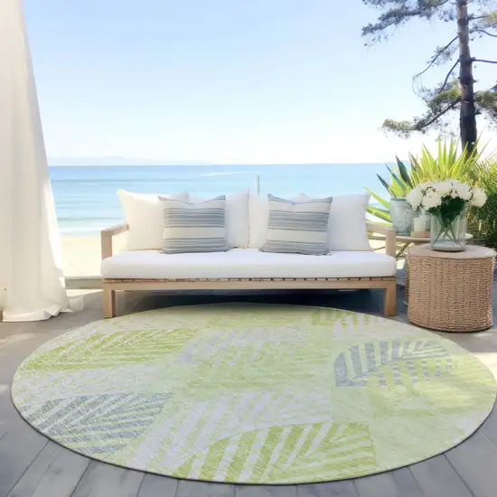 8' Artichoke Green Green And Ivory Round Floral Washable Indoor Outdoor Area Rug Photo 7
