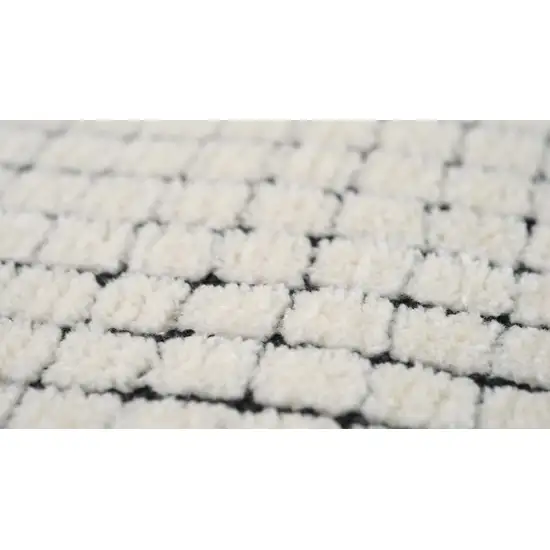 8' Beige And Black Checkered Area Rug Photo 7