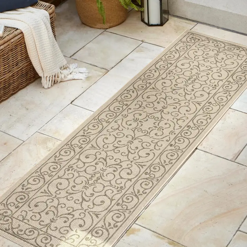 8' Beige And Brown Medallion Indoor Outdoor Runner Rug Photo 4