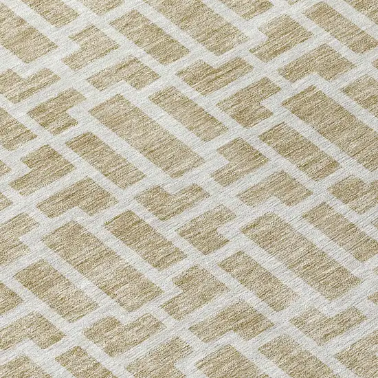 8' Beige And Brown Round Geometric Washable Indoor Outdoor Area Rug Photo 8
