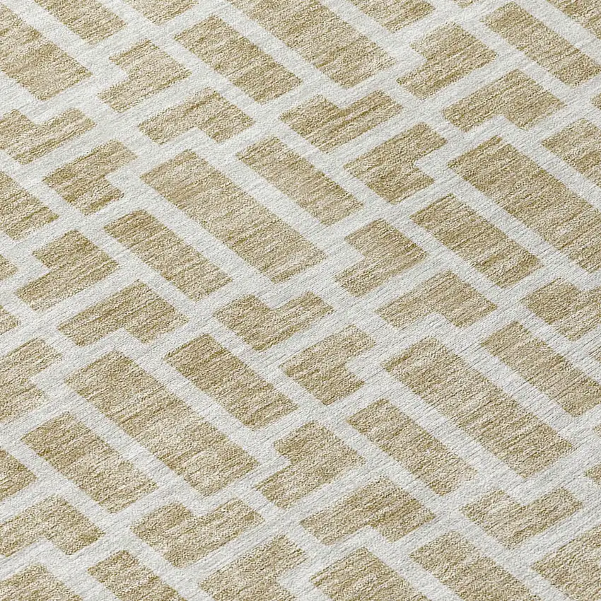 8' Beige And Brown Round Geometric Washable Indoor Outdoor Area Rug Photo 8