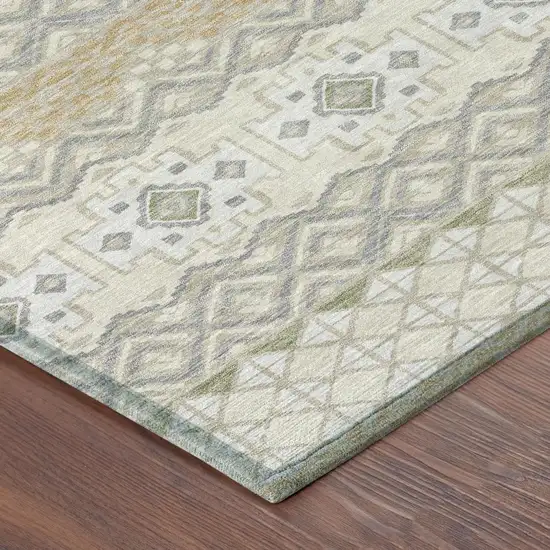 8' Beige And Brown Round Striped Washable Indoor Outdoor Area Rug Photo 3