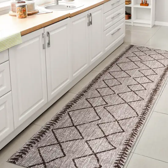 10' Beige And Brown Trellis Indoor Outdoor Runner Rug Photo 6