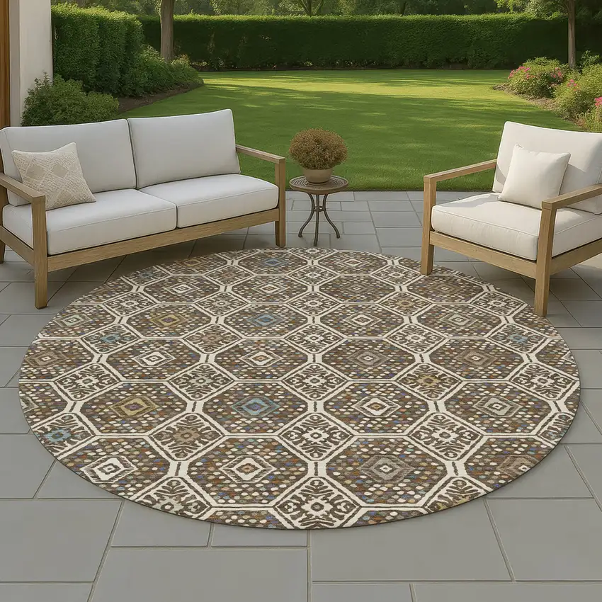 8' Beige And Chocolate Round Geometric Washable Indoor Outdoor Area Rug Photo 3