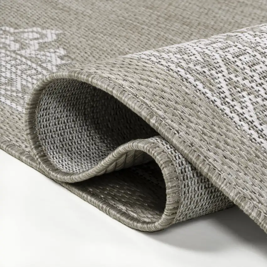 8' Beige And Cream Medallion Indoor Outdoor Runner Rug Photo 9