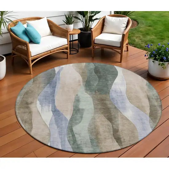 8' Beige And Denim Blue Round Abstract Washable Indoor Outdoor Area Rug Photo 2