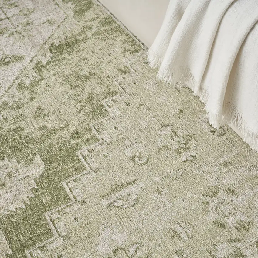 5' Beige And Green Floral Medallion Distressed Round Rug Photo 9