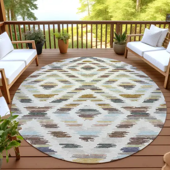 8' Beige And Green Round Tribal Washable Indoor Outdoor Area Rug Photo 3