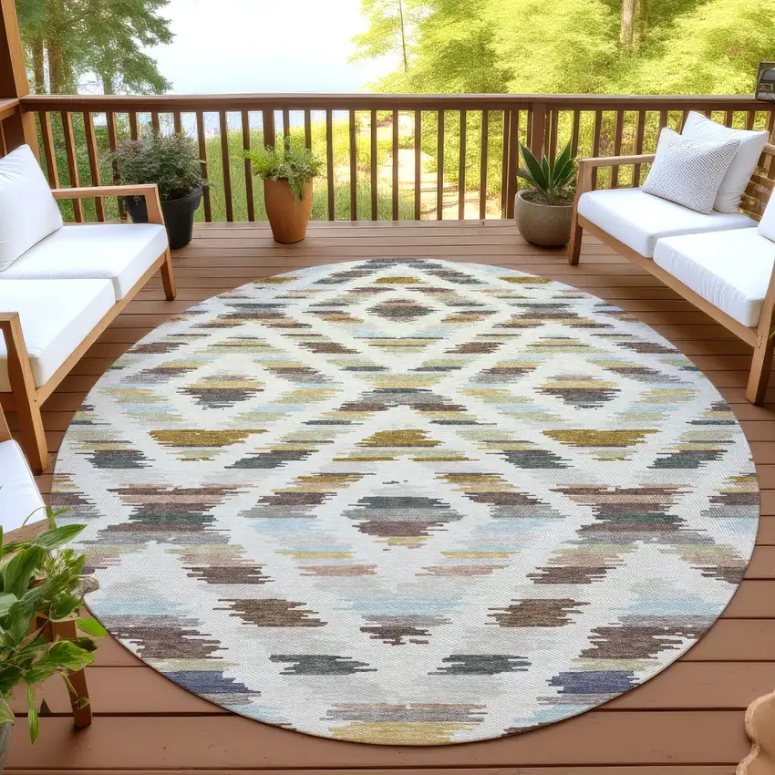 8' Beige And Green Round Tribal Washable Indoor Outdoor Area Rug Photo 3