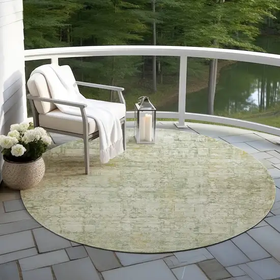 8' Beige And Ivory Round Abstract Washable Indoor Outdoor Area Rug Photo 5