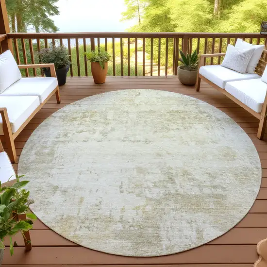 8' Beige And Ivory Round Abstract Washable Indoor Outdoor Area Rug Photo 4