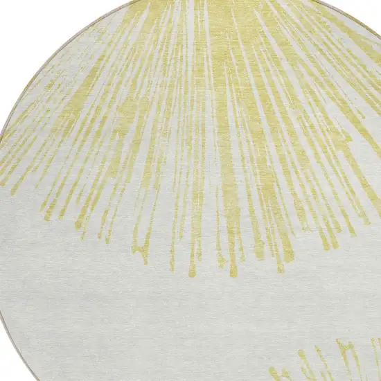 8' Beige And Ivory Round Abstract Washable Indoor Outdoor Area Rug Photo 4