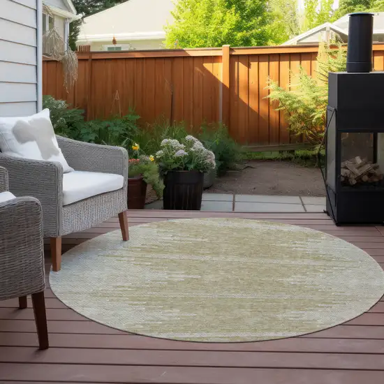 8' Beige And Ivory Round Abstract Washable Indoor Outdoor Area Rug Photo 6
