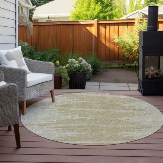8' Beige And Ivory Round Abstract Washable Indoor Outdoor Area Rug Photo 6