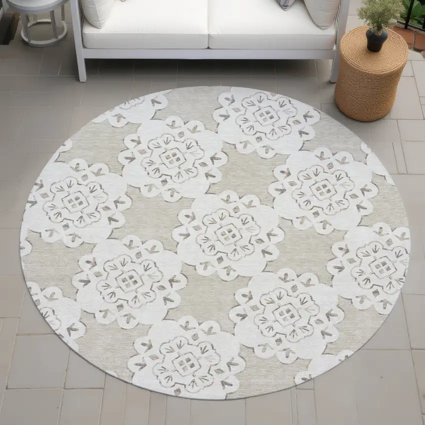 8' Beige And Ivory Round Quatrefoil Washable Indoor Outdoor Area Rug Photo 8