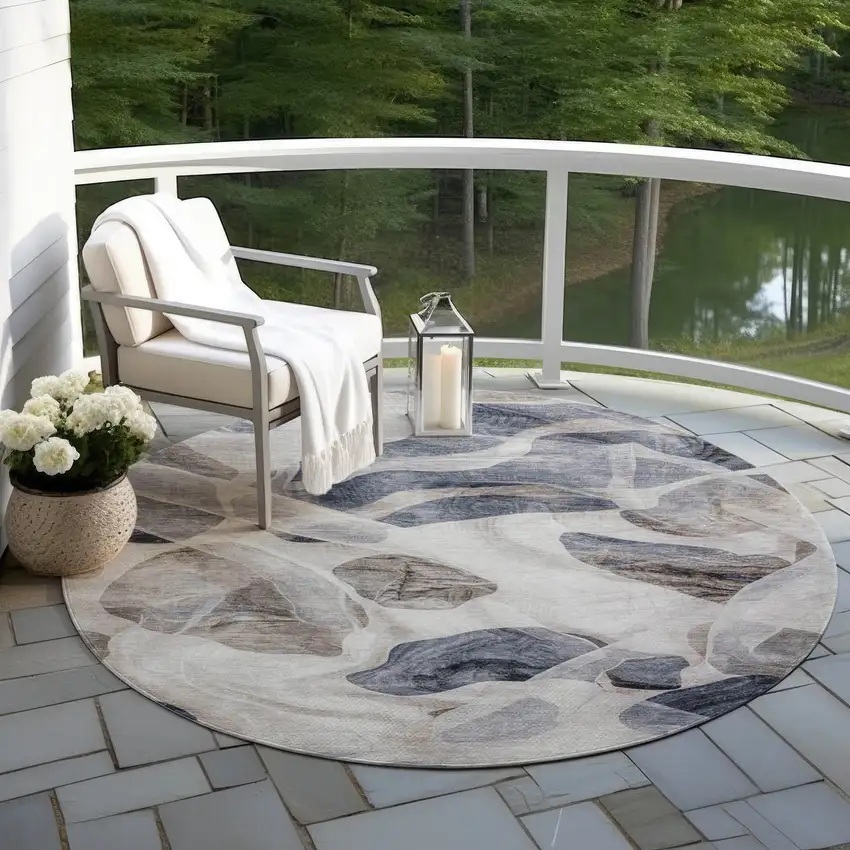 8' Beige And Navy Blue Round Abstract Washable Indoor Outdoor Area Rug Photo 5