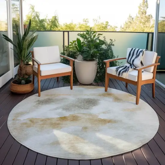 8' Beige Copper And Gray Round Abstract Washable Indoor Outdoor Area Rug Photo 6