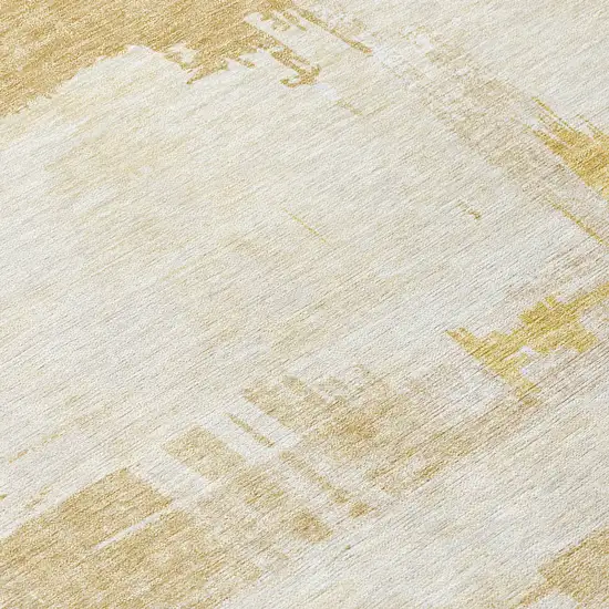 8' Beige Gold And Tan Round Abstract Washable Indoor Outdoor Area Rug Photo 7