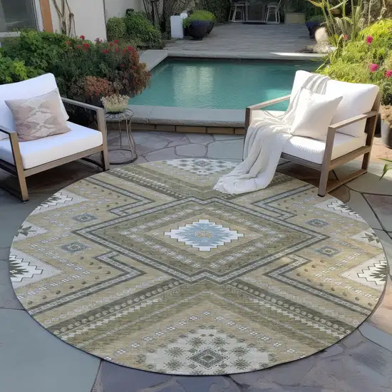 8' Beige Gray And Ivory Round Tribal Washable Indoor Outdoor Area Rug Photo 7