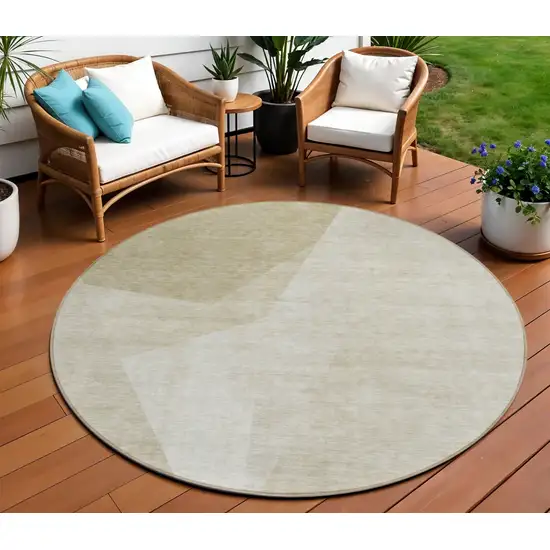 8' Beige Khaki And Taupe Round Abstract Washable Indoor Outdoor Area Rug Photo 1