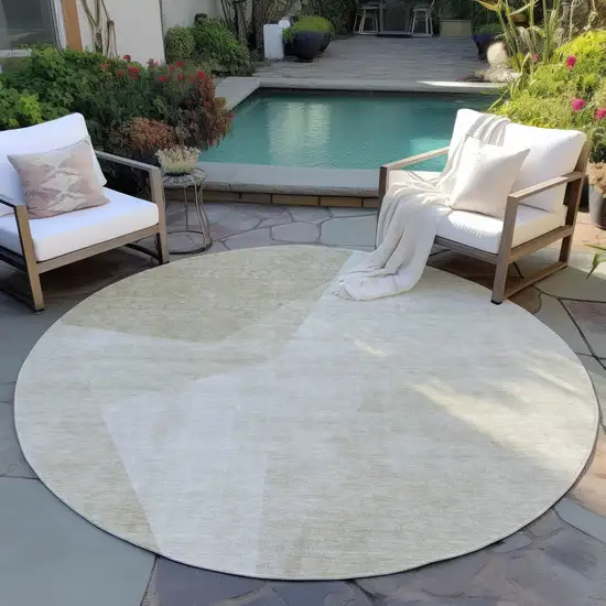 8' Beige Khaki And Taupe Round Abstract Washable Indoor Outdoor Area Rug Photo 6