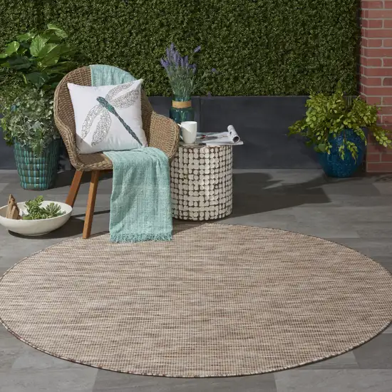 6' Beige Round Power Loom Area Rug Photo 7