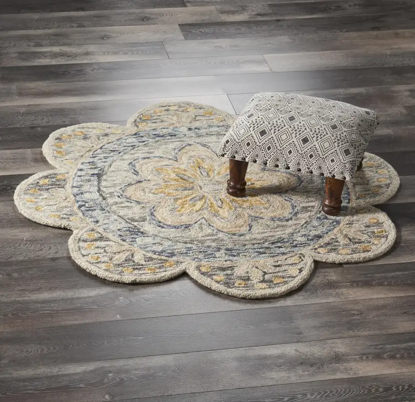 4' Beige Round Wool Floral Hand Tufted Area Rug Photo 7