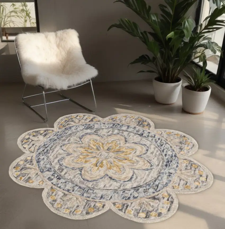 6' Beige Round Wool Floral Hand Tufted Area Rug Photo 2