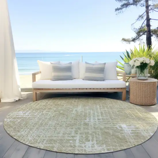 8' Beige Tan And Ivory Round Geometric Washable Indoor Outdoor Area Rug Photo 7