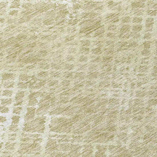 8' Beige Tan And Ivory Round Geometric Washable Indoor Outdoor Area Rug Photo 9