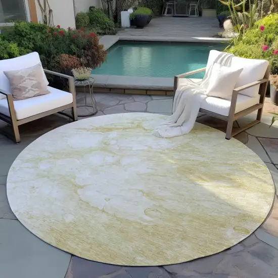 8' Beige Taupe And Artichoke Green Round Abstract Washable Indoor Outdoor Area Rug Photo 6