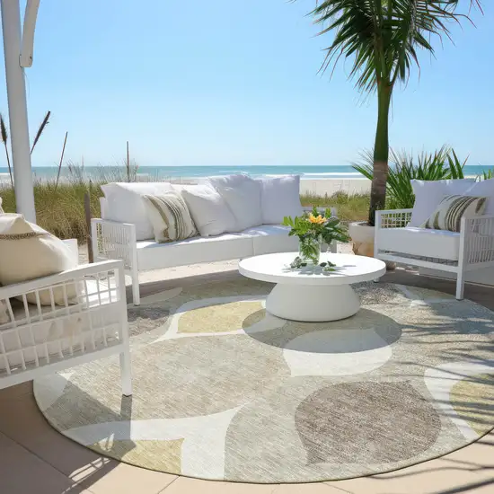 8' Beige Taupe And Ivory Round Ogee Washable Indoor Outdoor Area Rug Photo 6