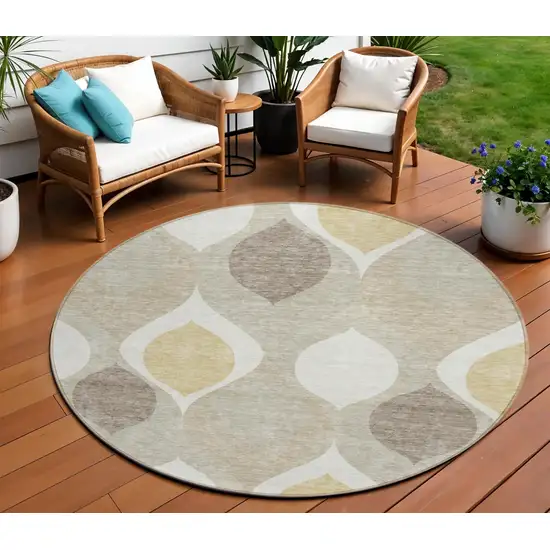 8' Beige Taupe And Ivory Round Ogee Washable Indoor Outdoor Area Rug Photo 1